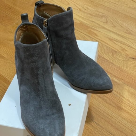 Alberto Fermani Grey Suede Ankle Booties Size 6 Great Condition - Picture 3 of 6
